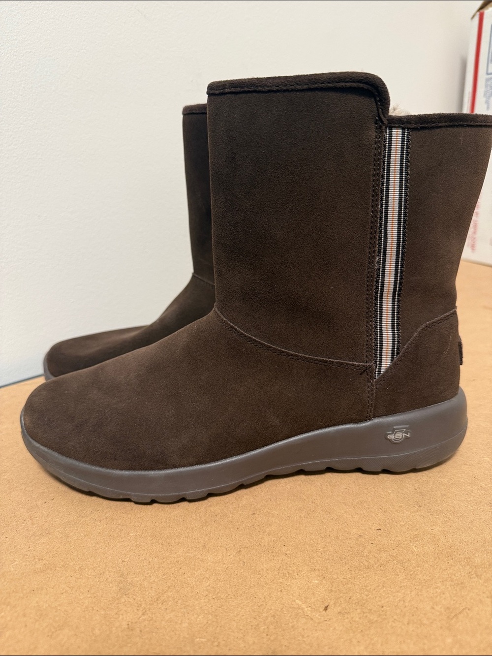 Women's SKECHERS ON THE GO JOY CADET Brown Boots Suede Leather 15526, size 9.5